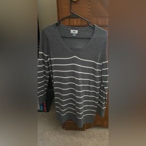 Old Navy long sleeve sweater size medium